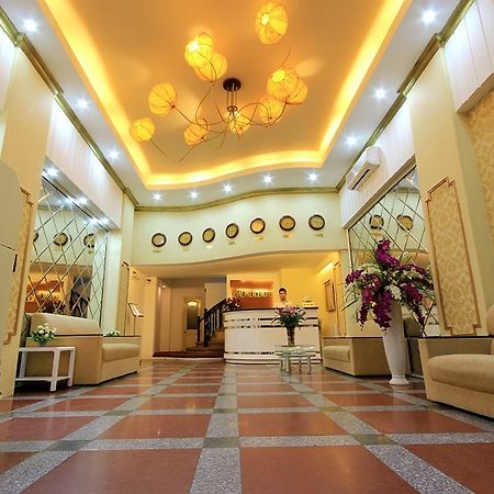 Hanoi Royal Palace Hotel 2 Bagian luar foto
