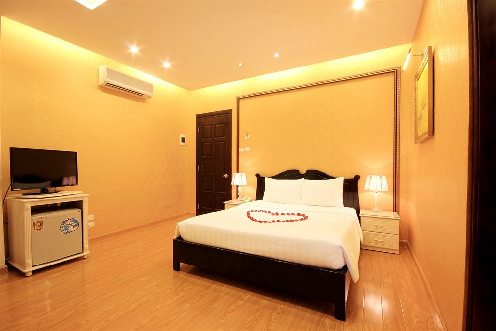 Hanoi Royal Palace Hotel 2 Bagian luar foto
